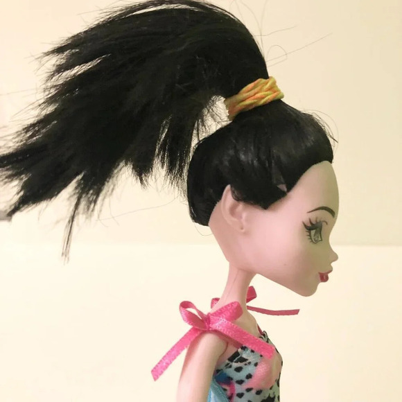 Monster High Draculaura Emoji Dress Doll - Picture 16 of 16